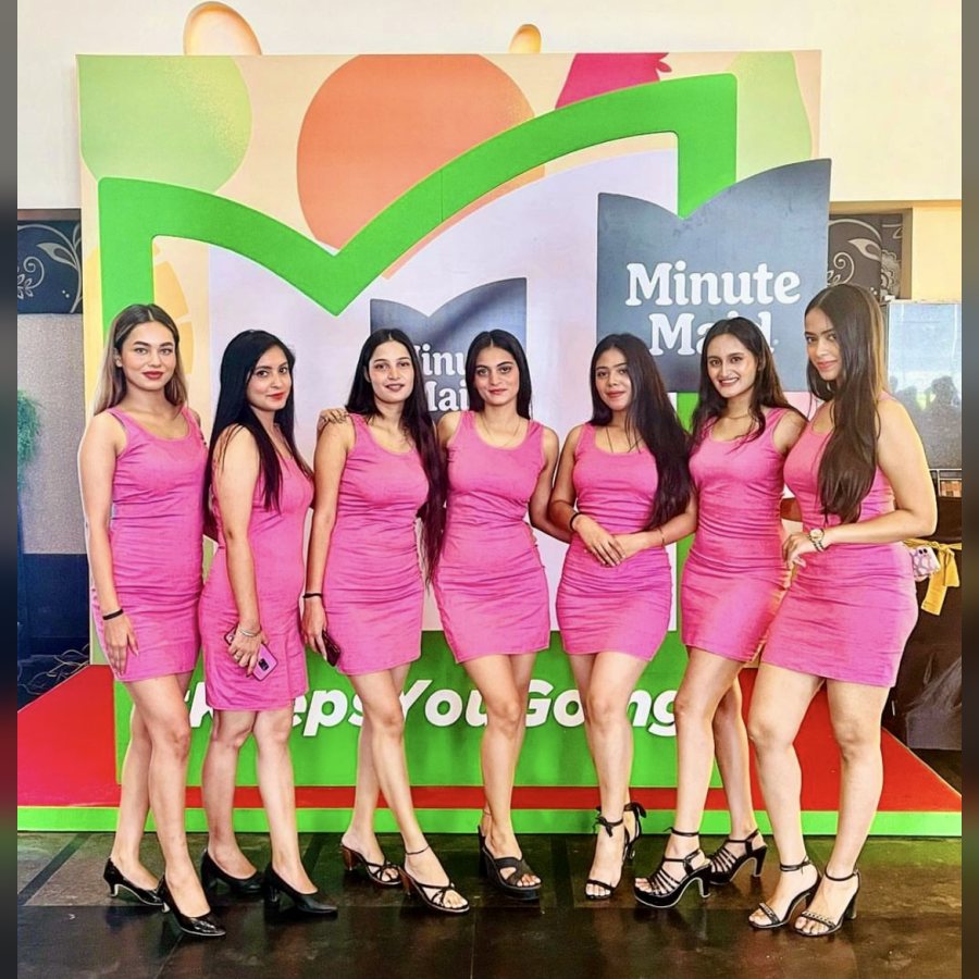 Minute Maid sampling team
